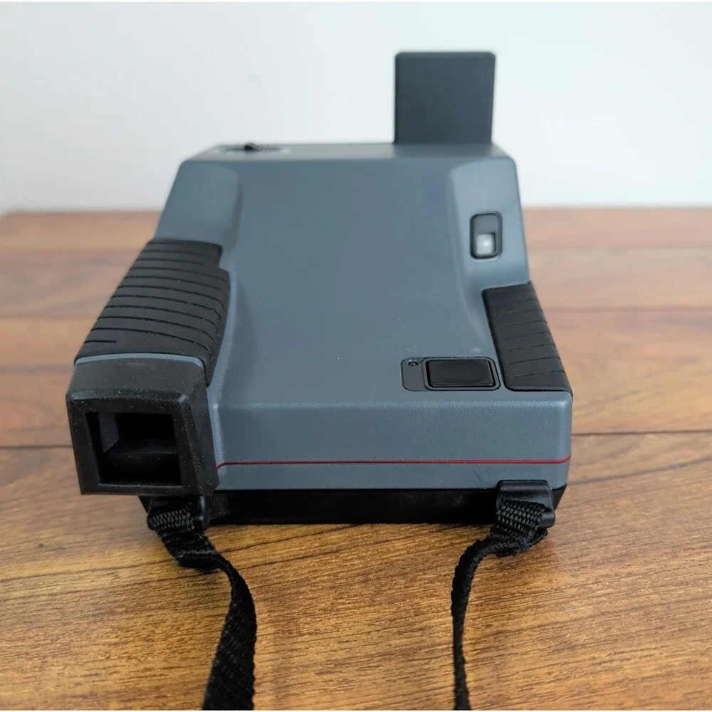 Polaroid Impulse Instant Film Camera 600 With Strap Great Condition Un-Tested